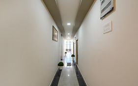 Hotel O Royal